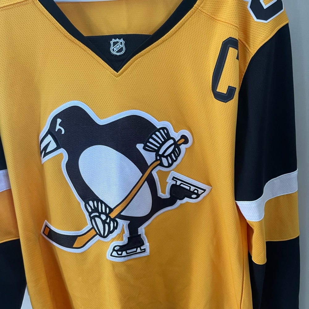 Fanatics sidney Crosby Pittsburgh Penguins women’s Hockey Jersey size XL - Picture 2 of 8